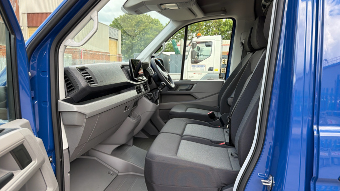 Volkswagen Crafter Cr35 Mwb Diesel Fwd 2.0 TDI 140PS Commerce Plus High Roof Van - Image 2